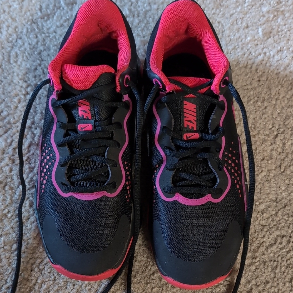 Nike Men's Black and Pink Running Shoes Size 8) women's size 10